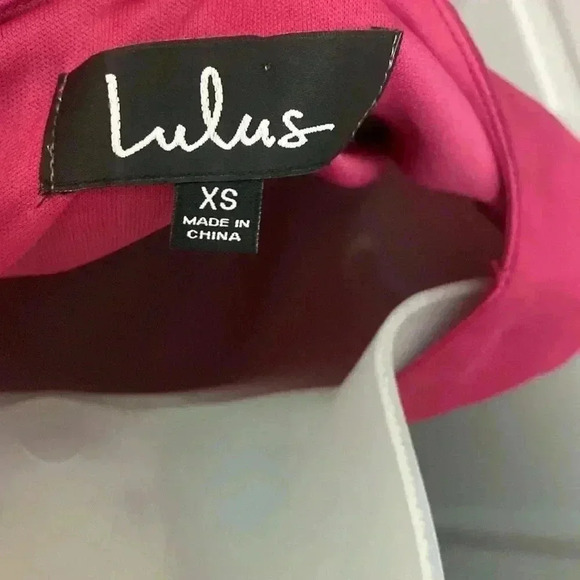 NWT Lulus Magenta Tiered Bell Sleeve Dress - Picture 7 of 8